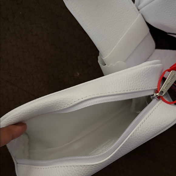 Sprayground mini duffle bag with matching pouch - Picture 9 of 11